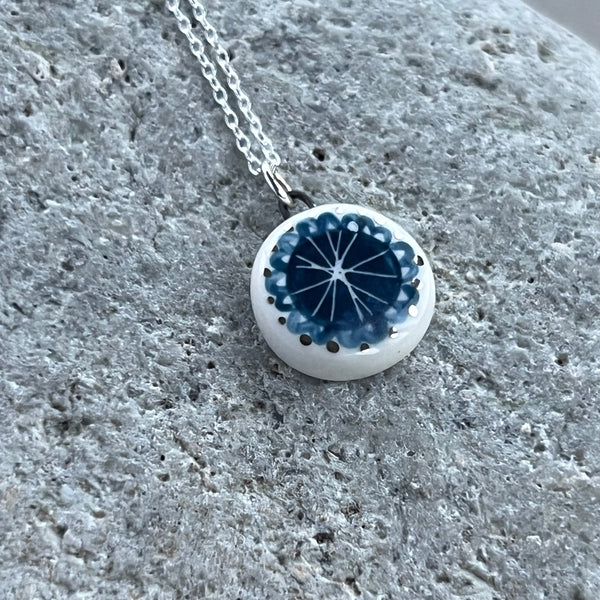 Round Flower Necklace