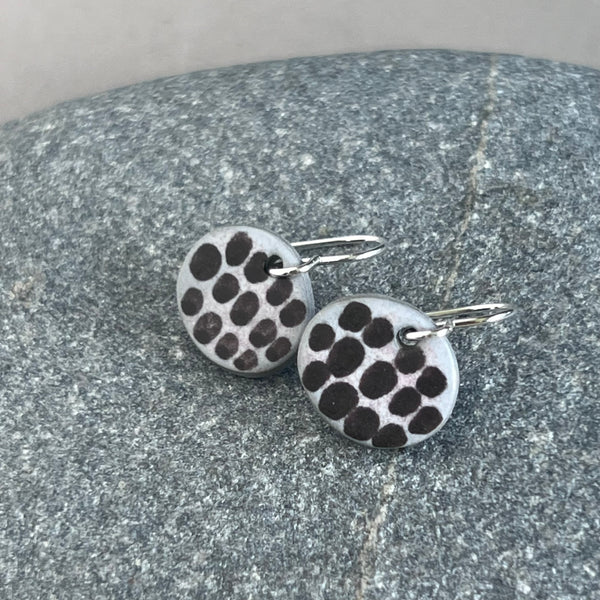 Pebble Spot Earrings