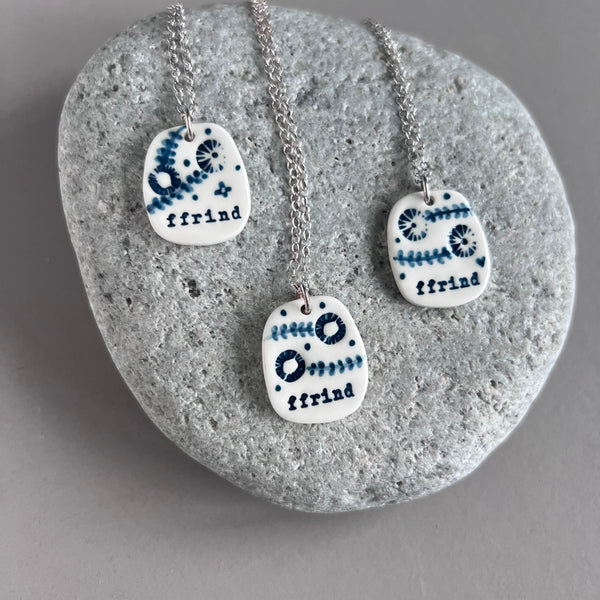 Cymraeg / Welsh Pendants - Ffrind