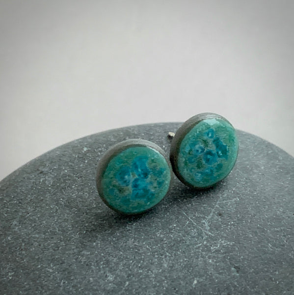 Aqua Studs