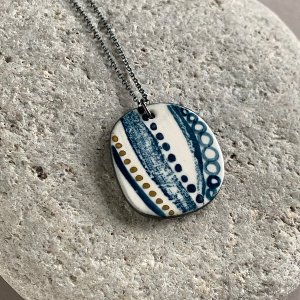 Seed Pod Lustre Necklace