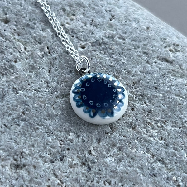 Round Flower Necklace