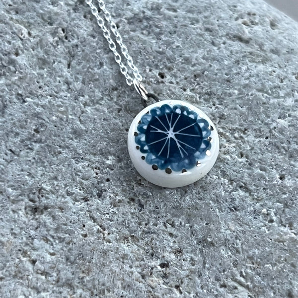 Round Flower Necklace
