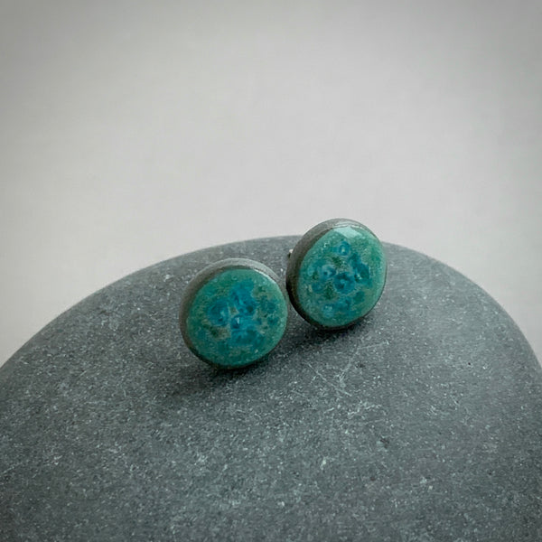Aqua Studs