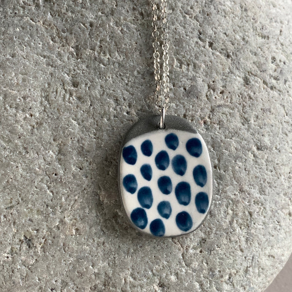 Large Dots Pebble Necklace