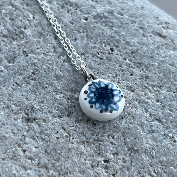 Round Flower Necklace