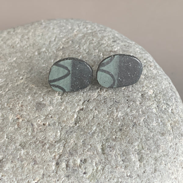 Small Pebble Studs