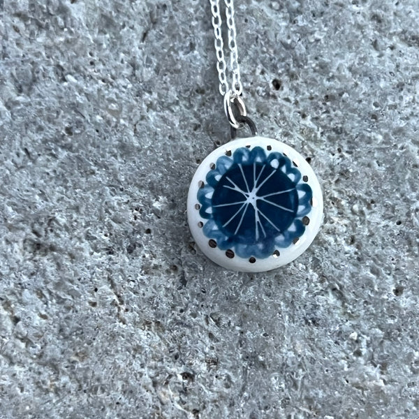 Round Flower Necklace