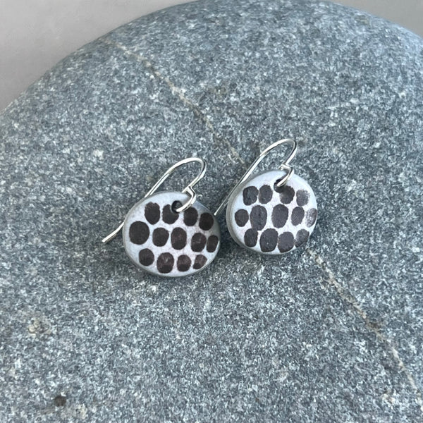 Pebble Spot Earrings