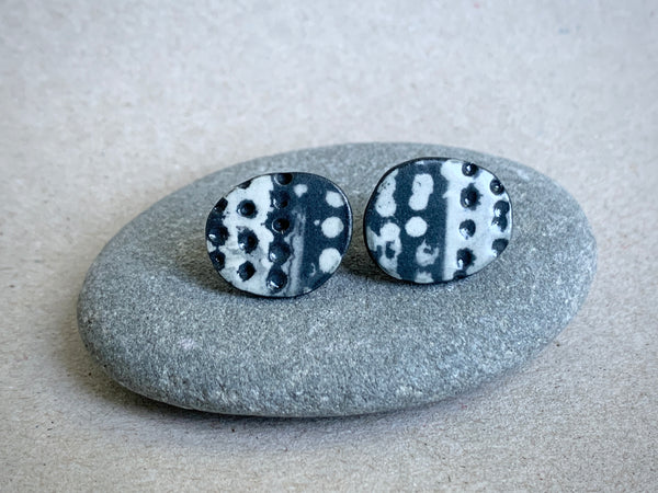 Large Pebble Studs #7