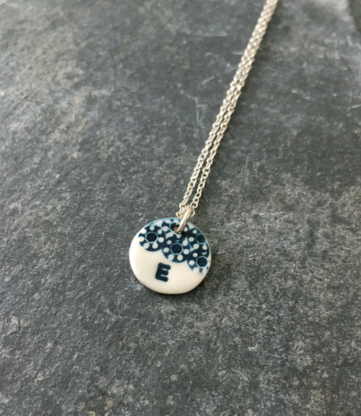 Mwclis Llythyren / Initial Necklace