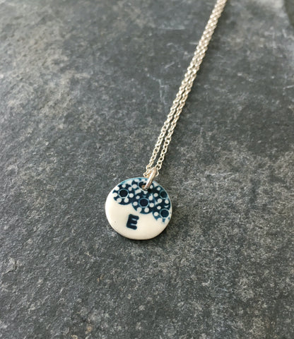 Mwclis Llythyren / Initial Necklace